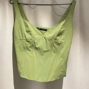 Corset - Corset top från zara använd 2 gånger💖 Storlek S