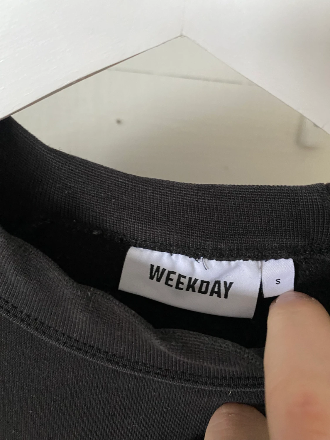 Weekday Tröja - 90