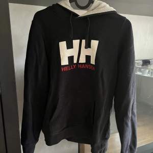 Helly Hansen tröja, knappt använd