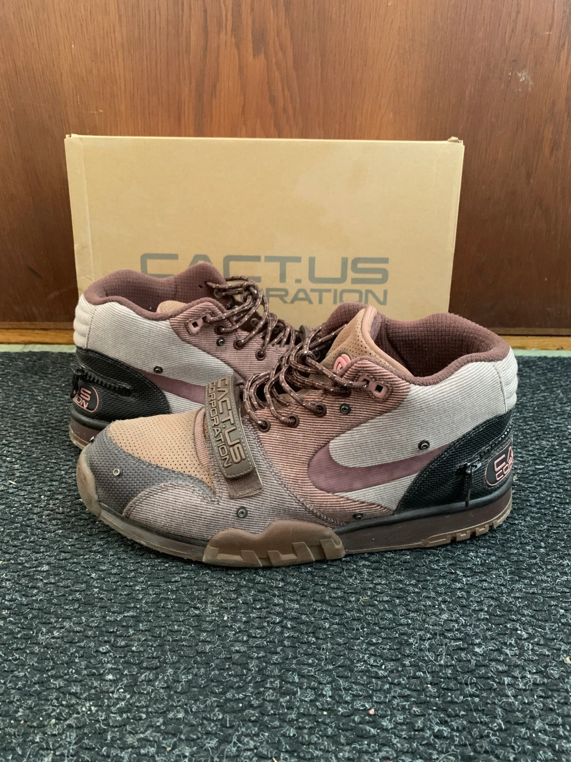 Travis Scott Air Tranier 1 cactus corporation