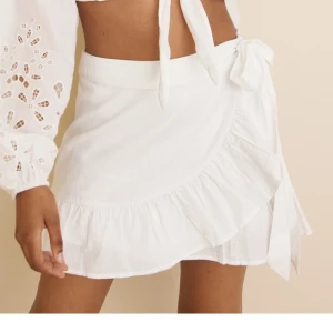 Omlottkjol - Från Nelly, lånad bild. 