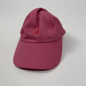 The Attico keps - Kepa från the Attico! Rosa, ”solblekt” vibe