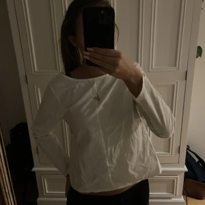 Tröja  - Jätte fin tröja i ett linne material som är köpt på en pop-up butik i Göteborg☺️
