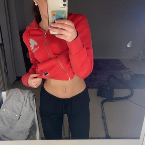 Svarta linnebyxor  - Säljer mina svarta linnebyxor från H&M då de inte kommer till användning☺️Kom privat för fler bilder💞