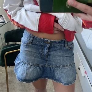 Kjol!  - Så snygg kjol som kommer vara perfekt och passa till allt i sommar❤️