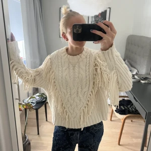 Stickad tröja  - Tröja från hm, bra skick!