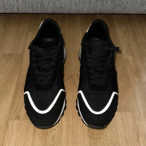 J Lindberg  - Skor till salu, storlek 40. Använda ett par gånger men är i god skick. 