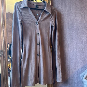 Blus  - Stretch blus med knappar 