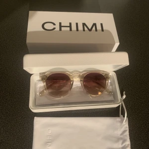 Chimi 03 ecru - Helt nya chimis fortfarande inplastade Färgen ecru Nypris 1250