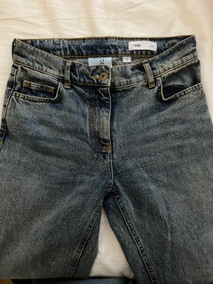 Flare jeans - Vintageblå/grå flarejeans i fint skick! 