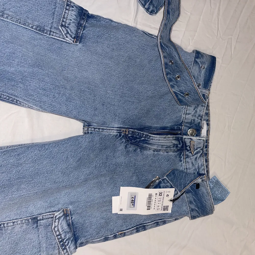 Helt oanvänd  storlek xs . Köpare står för frakten🤙. Jeans & Byxor.