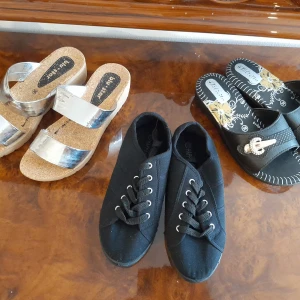 Nya oanvända skor/tofflor - Nya oanvända utetofflor/ sneakers 