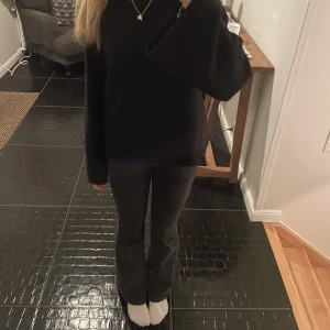 Diesel jeans - Säljer mina diesel jeans som inte riktigt kommer till användning. De är i storlek 26/30 men passar även 25 och 27. Jag är 165 lång och dem är bra i längden men passar även kortare💕nypris: 1800kr! Skriv privat vid frågor, pris kan diskuteras💕