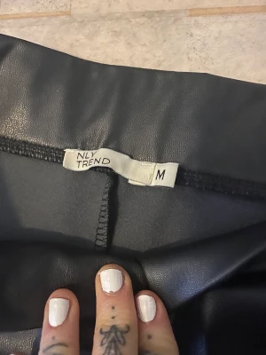 Skinnbyxor  - Aldirg använda, sjukt sköna 