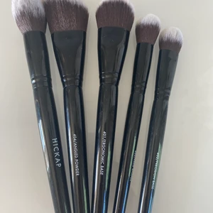 Hickap borstar - Inside out- face set  Nypris: 629kr Helt oanvända 