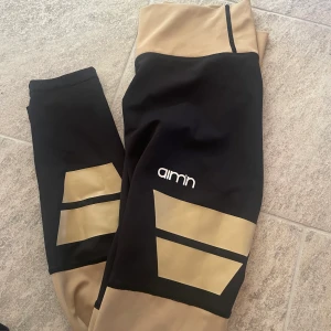 Träningstights från Aimn - Träningstights från Aimn i bra skick! Säljs för 250kr i storlek S