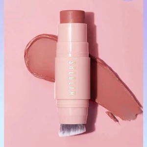Shein Blush - Helt ny aldrig använts, jag råka beställa 2 stycken samma och kunde inte göra retur 😅 Stick blush med fin pigment och en perfekt borste på 💕