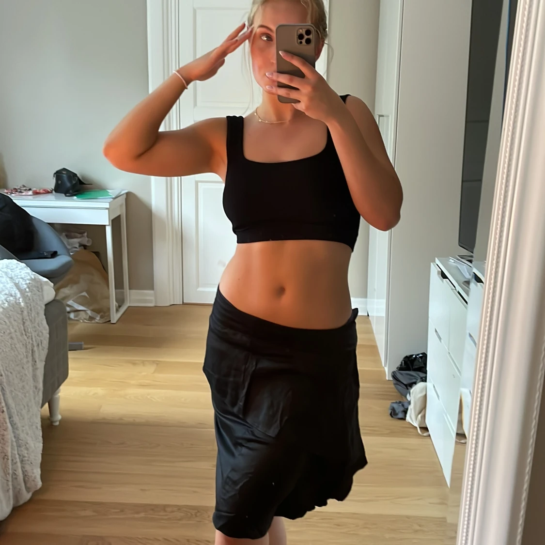 Vintage thight svart volangkjol