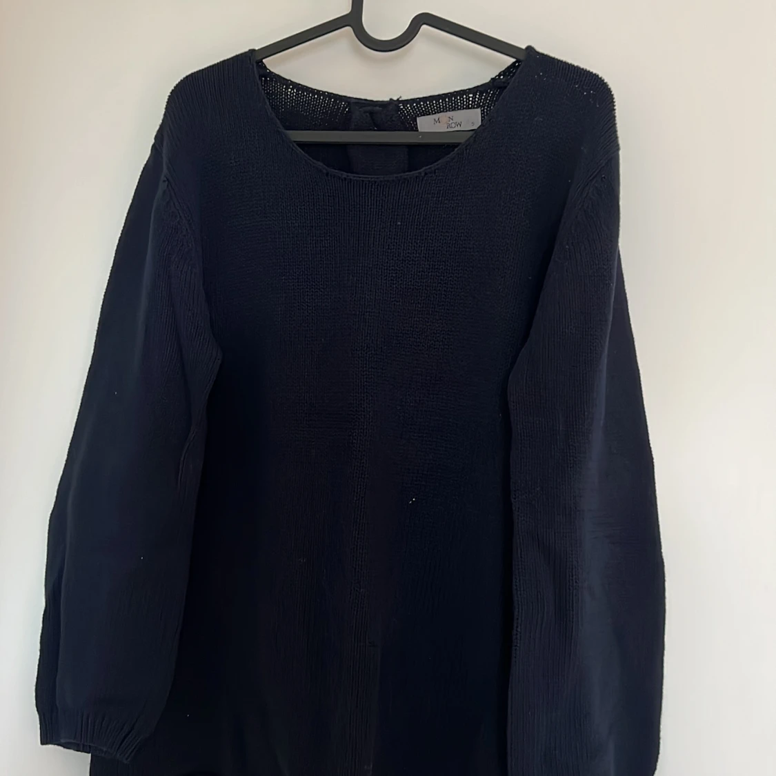 Cool marinblå stickad tröja