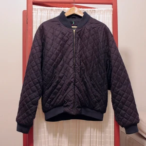 Bomberjacka  - Bomberjacka quiltad och mjuk 🥰