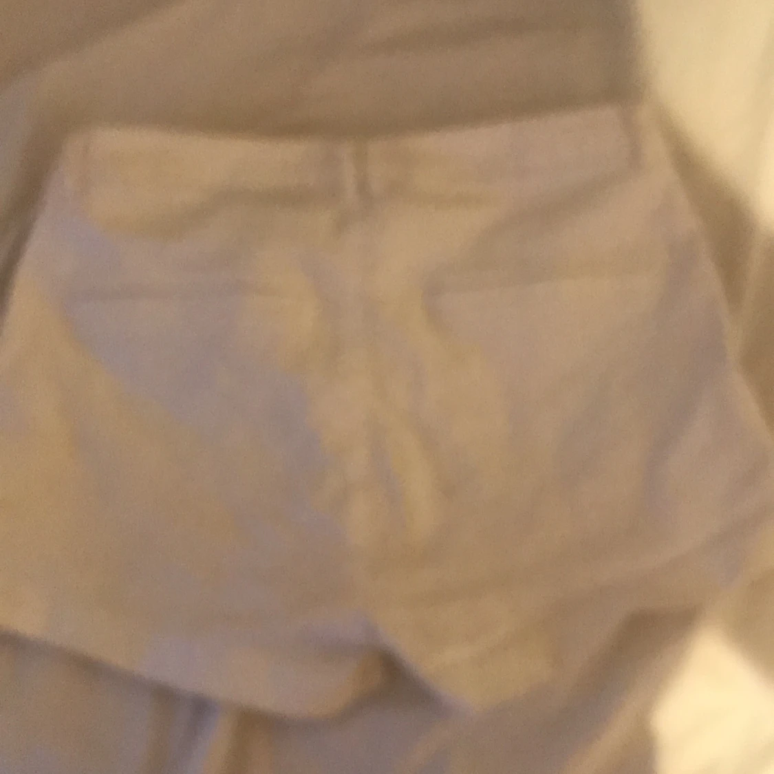 Vita lågmidjade shorts  - 91