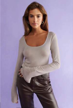 Beige tröja från Gina i storlek m. Säljer för jag inte använder ❤️