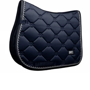 Ett MIDNIGHT BLUE shabrak från equestrian stockholm - Super fint marinblått shabrak från equestrian stockholm i färgen ”midnight blue” 4/5 i skick feler bilder kan du få kontakta vid flera frågor noja inte ❤️❤️