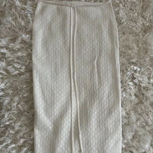 Strandkjol - Lång tight strandkjol, lite seetrough. Passar xs-s 100kr😊