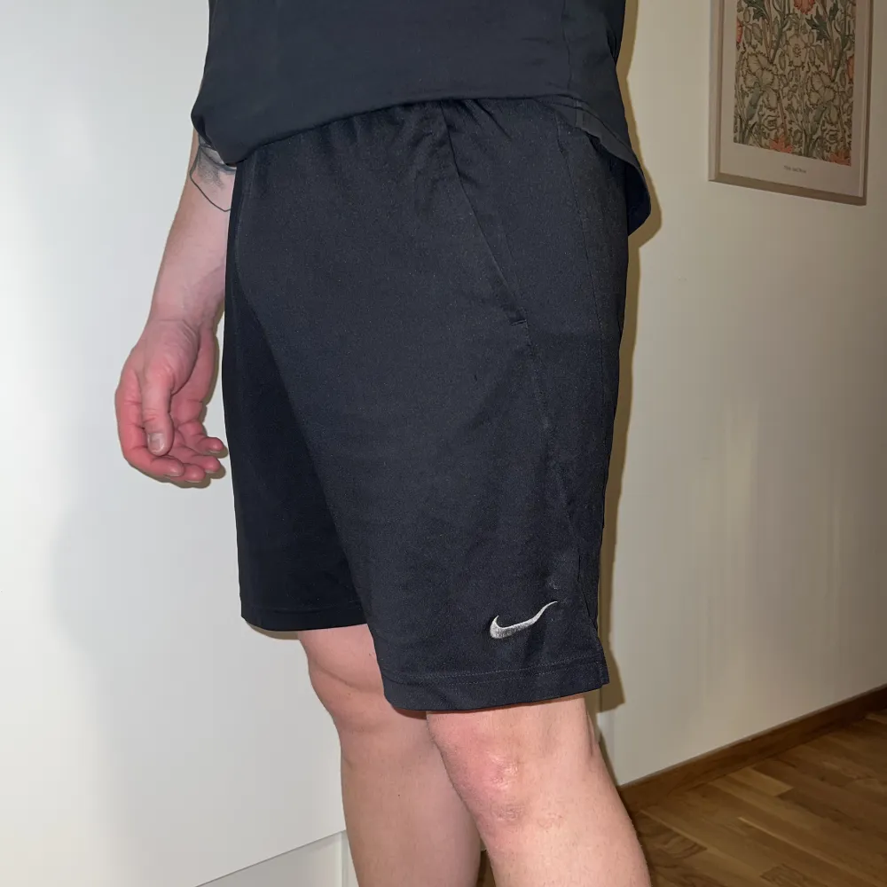 Shorts från NIKE  Storlek : Small (herr)  Pris : 50,- . Shorts.