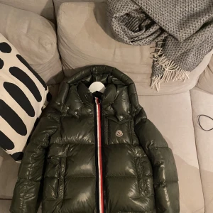 Moncler montbeliard - Såld!!