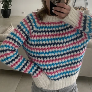 Zara tröja  - Jättefin stickad tröja från Zara i jättefint skick