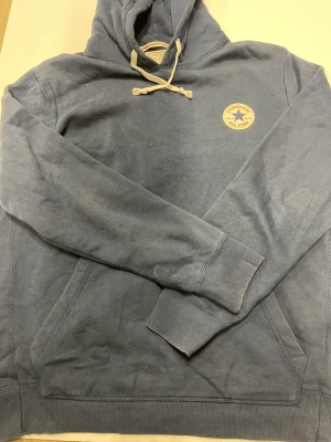 CONVERSE - Fint huvtröjan