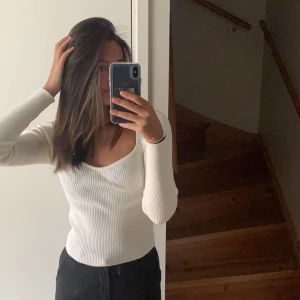 Tröja - Säljer denna super fina tröjan då den inte kommer till nån användning 💕