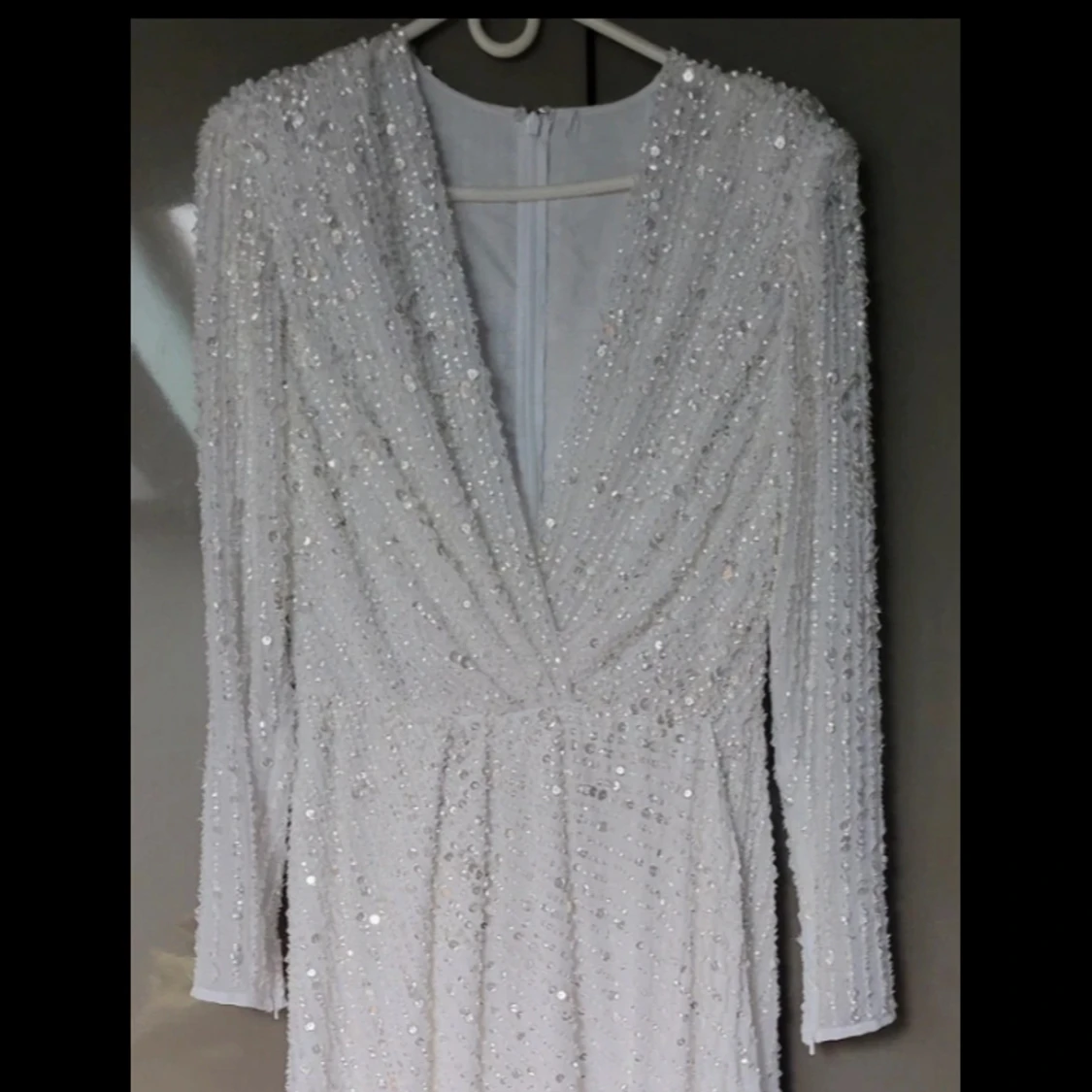 White sequin dress - 90