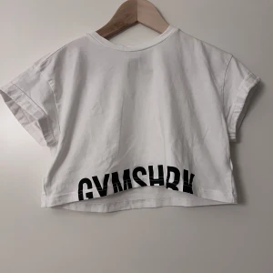 Croppad träningströja gymshark - Croppad T-shirt från gymshark 