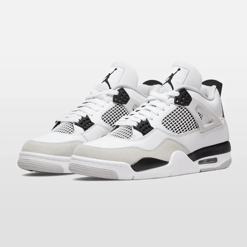 Splittrans nya jordan 4s military black. Skor.