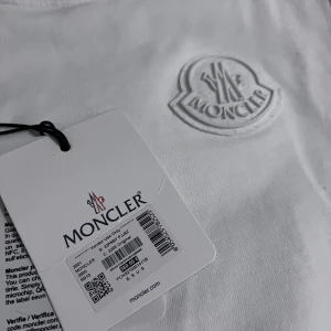 Moncler sweatshirt  - Moncler äkta tröja