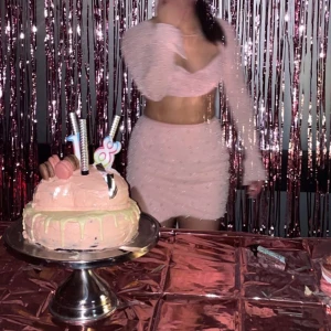 Oh polly kjol  - Helt ny oh polly kjol som endast är använd en gång på min 18 årsdag. 