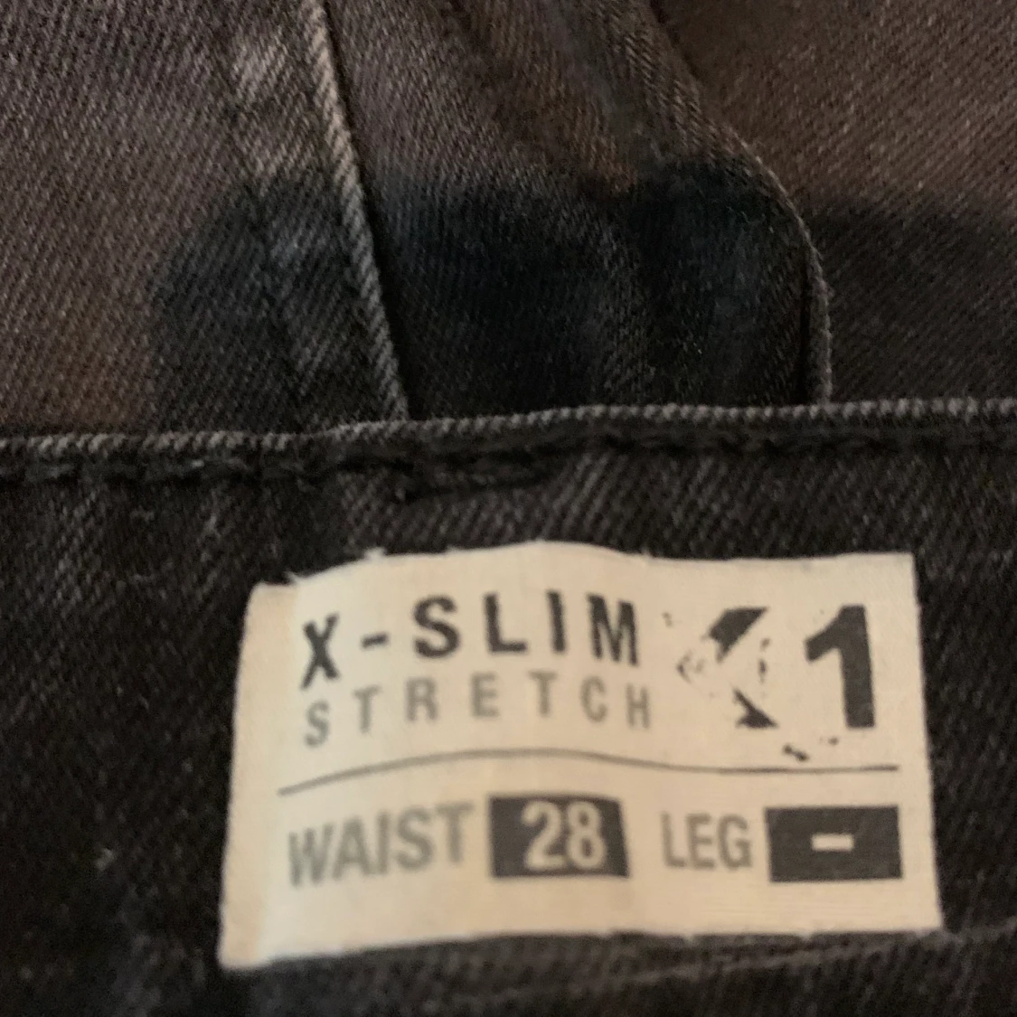 Svarta jeans strlk 28 - 90