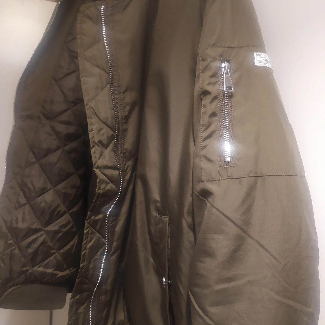 Bomberjacka dam i nyskick  - 91