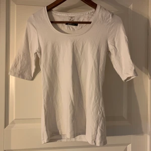 Tröja ginatricot  - Fin tröja från Ginatricot! Är absolut öppen för prisförslag, kan mötas upp i Stockholm och det är bara att skriva för fler bilder!