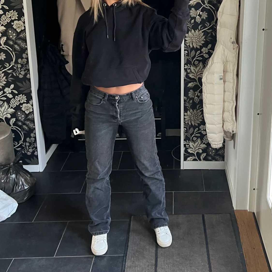 Gråa jeans