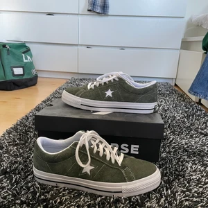 Converse  - Snygga Converse i storlek 43