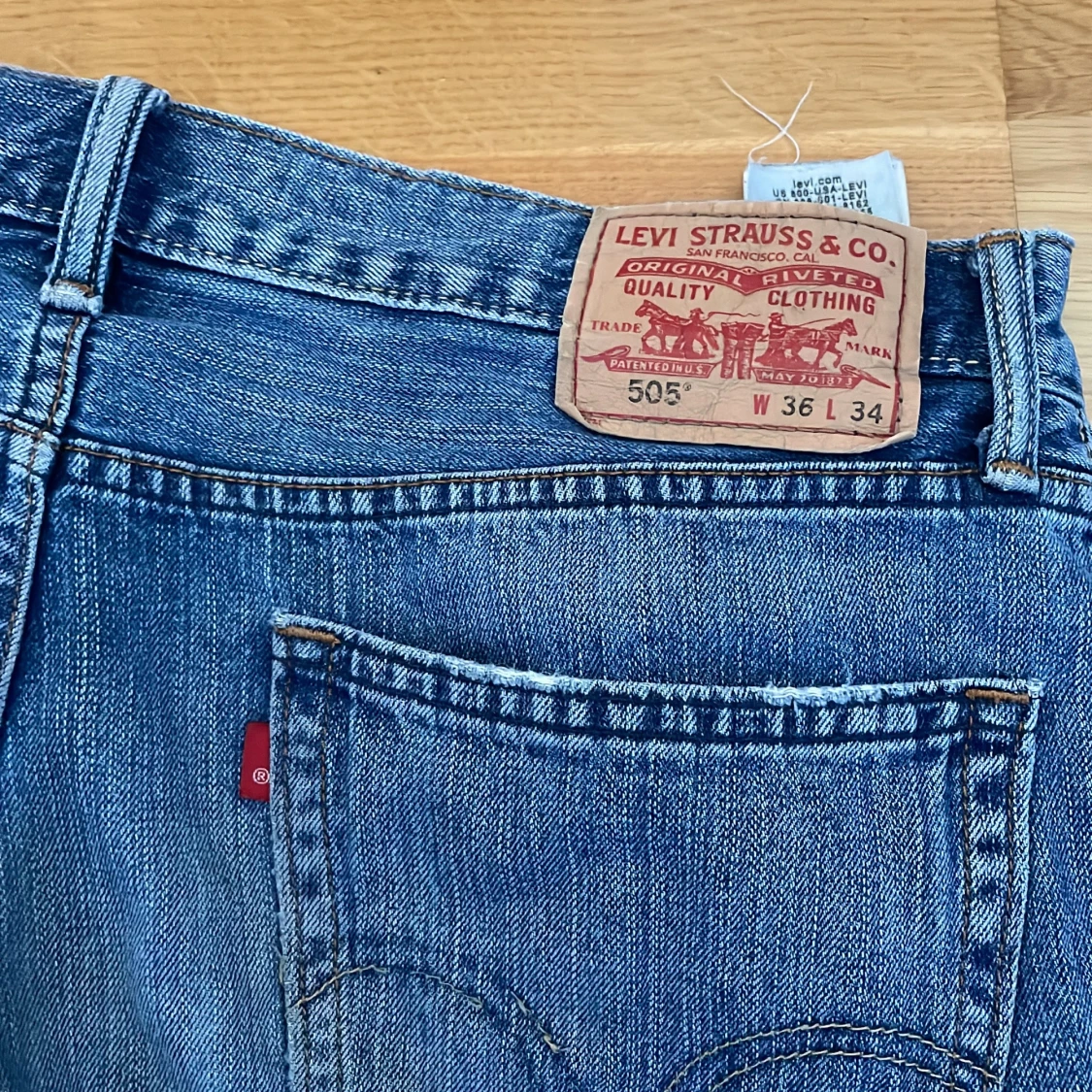 Levis 505 36W 34L - 91