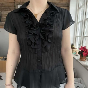 Figurnära blus - Bra skick