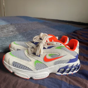 Nike zoom air fire 37,5 - Knappt använda Nike sneakers i 37,5. 