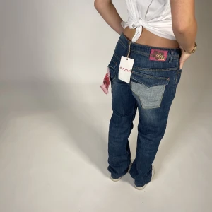 Rip curl jeans - Rip curl jeans  Innerbensmått:83cm Höftmått:87cm