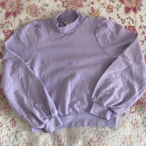 Tröja - Tröja från monki i storlek xxs