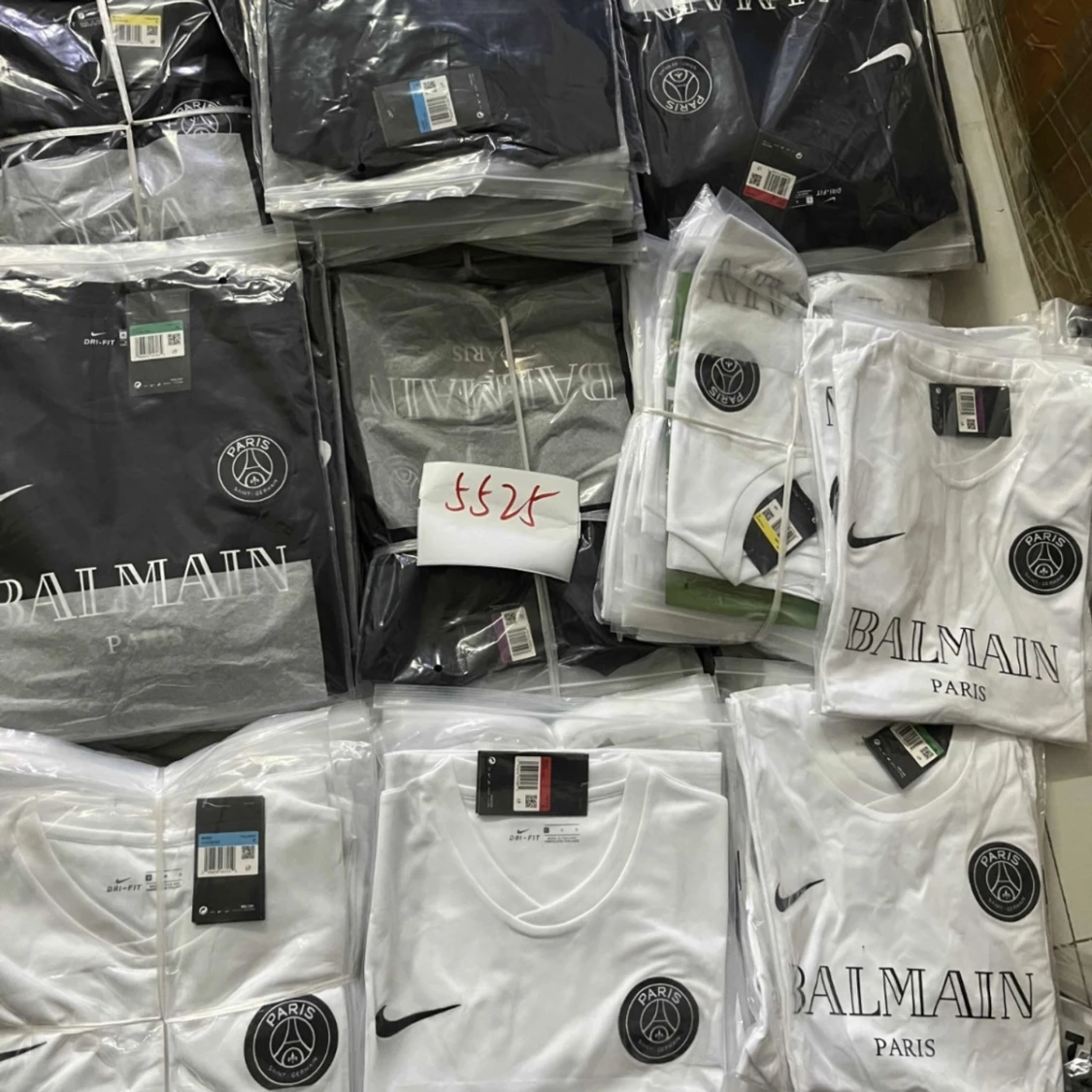 Är folk intresserad av PSGxBalmain?