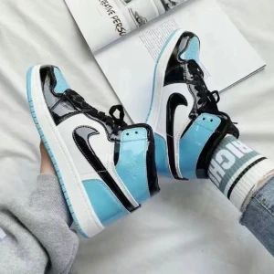 Nike jordans high - Glänsande blå jordans